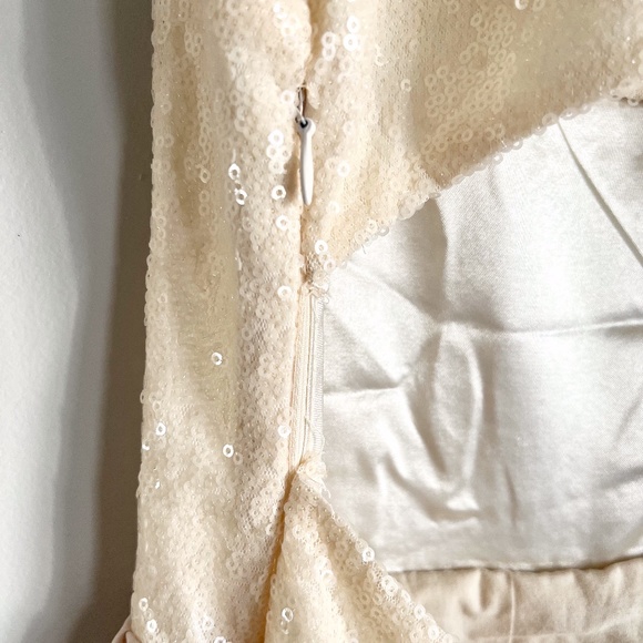 MISS BEHAVE Girls Creamy Colored Fancy Sequin Josie Dress Size 8 - Picture 5 of 9